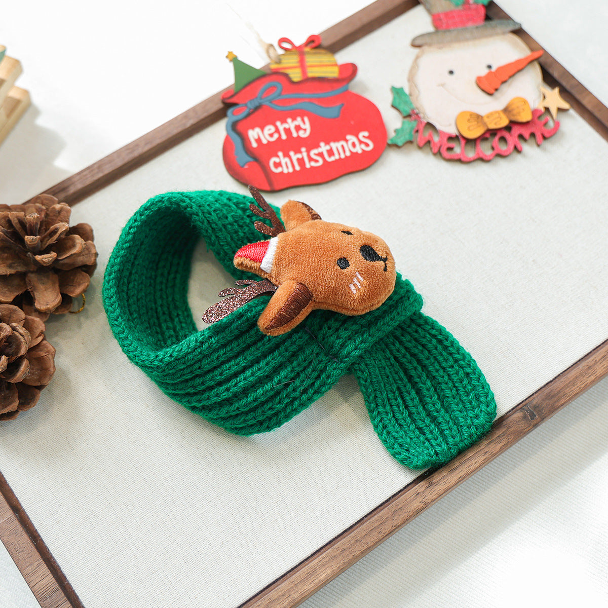 Kumago® Christmas Reindeer Scarf