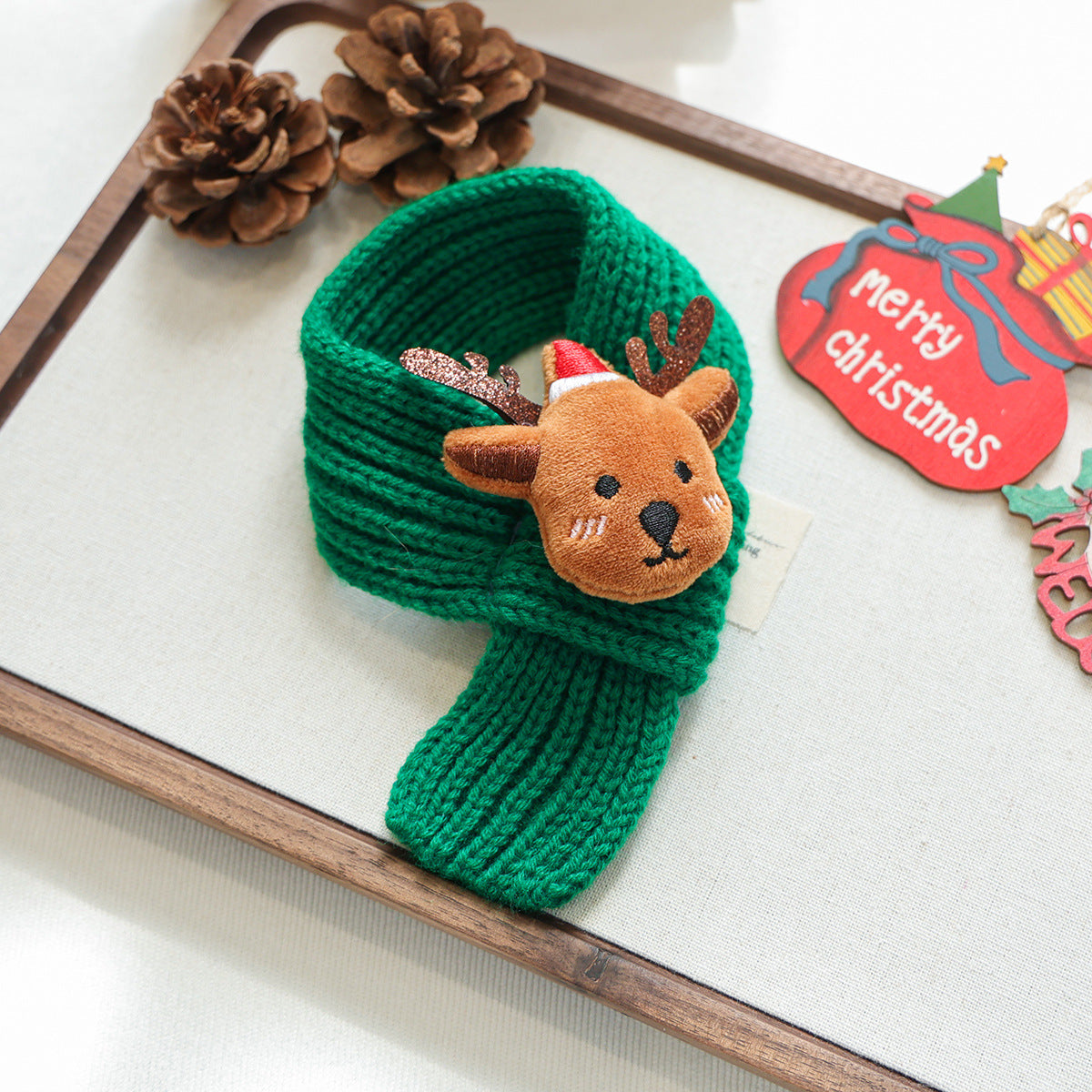 Kumago® Christmas Reindeer Scarf