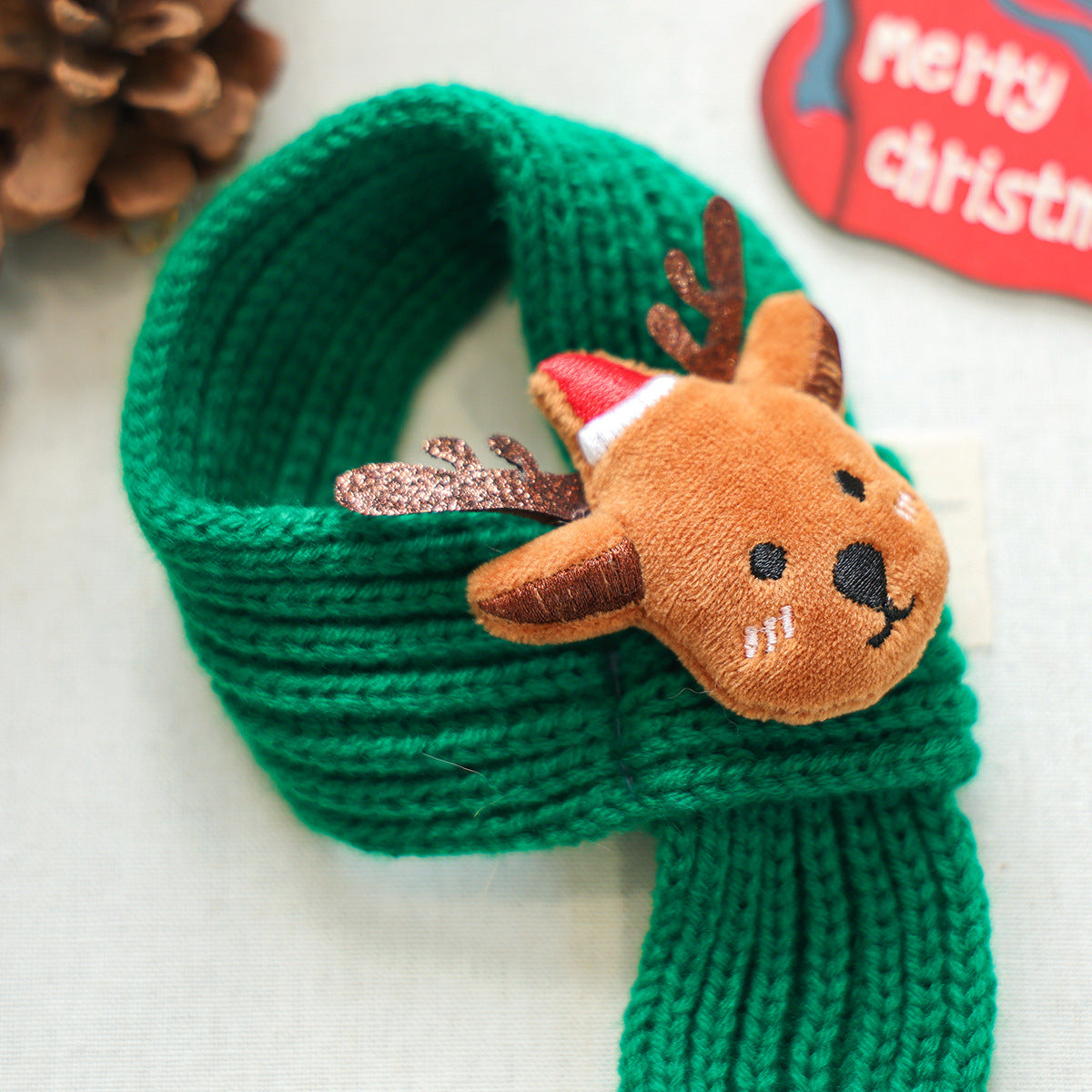 Kumago® Christmas Reindeer Scarf