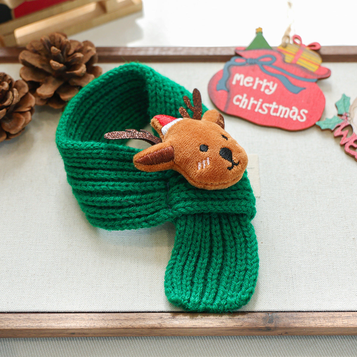 Kumago® Christmas Reindeer Scarf